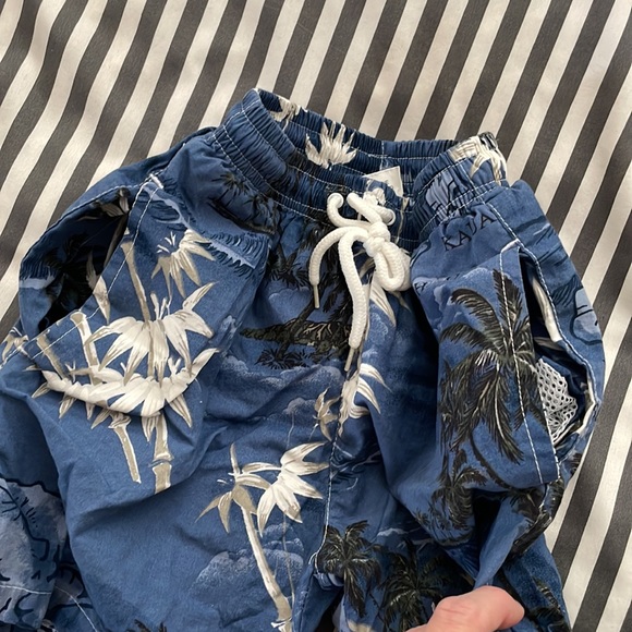 Hawaii Boardshorts size small (toddler) - Picture 7 of 7